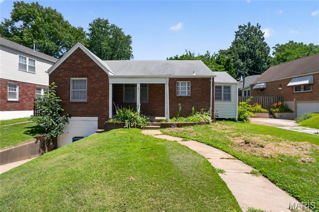 9013 Pallardy Lane Property Photo 1
