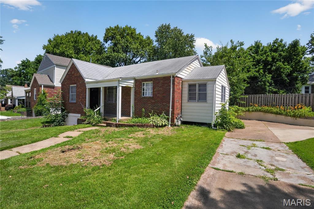 9013 Pallardy Lane Property Photo 4