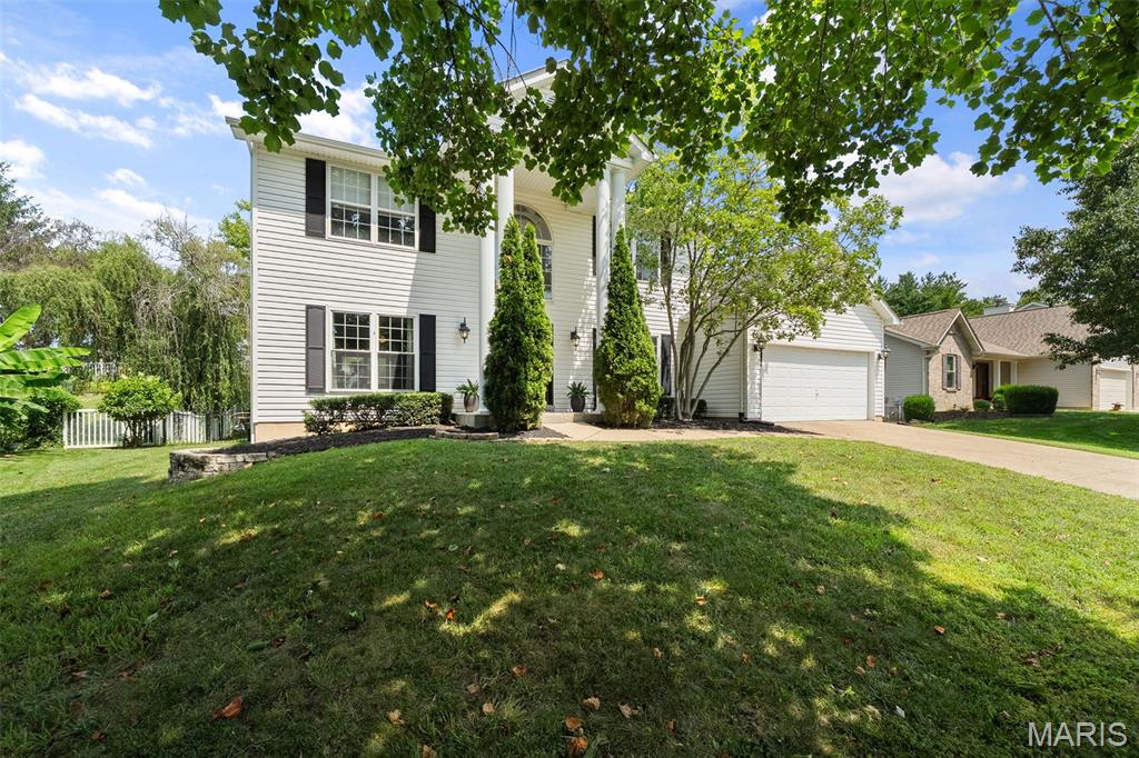 876 Emerald Place Drive Property Photo 4