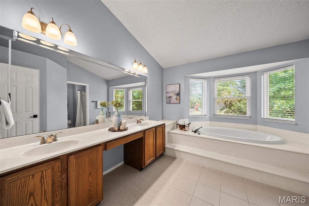 876 Emerald Place Drive Property Photo 30