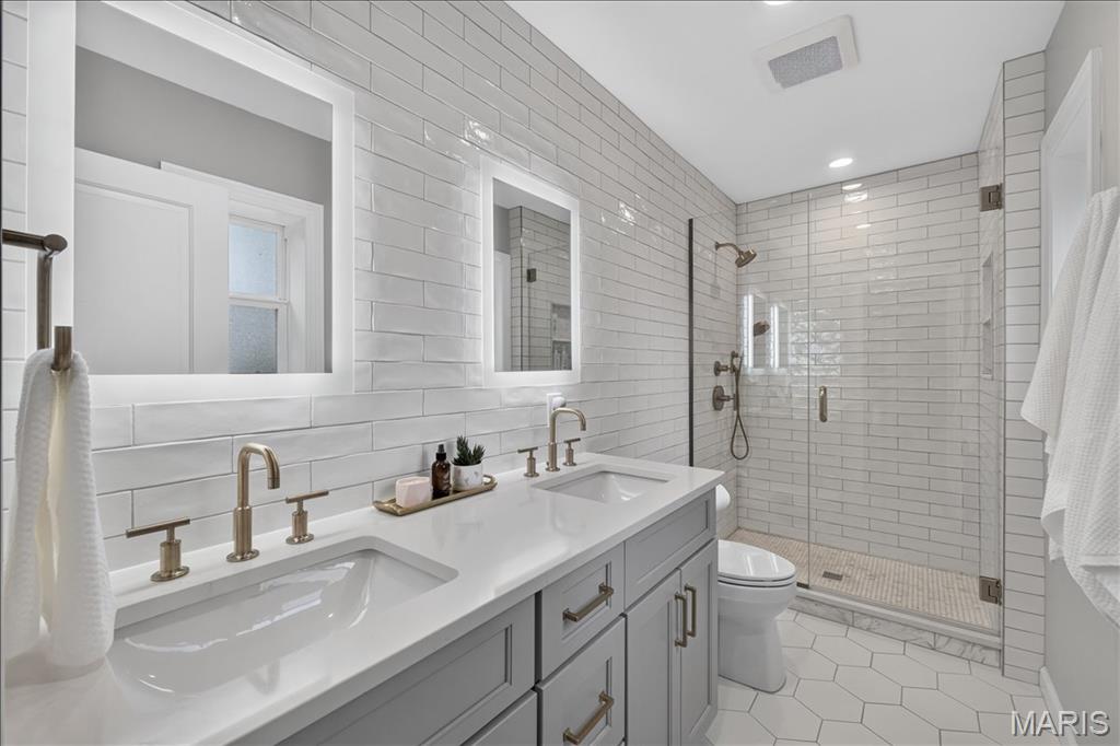 8124 Halifax Drive Property Photo 18