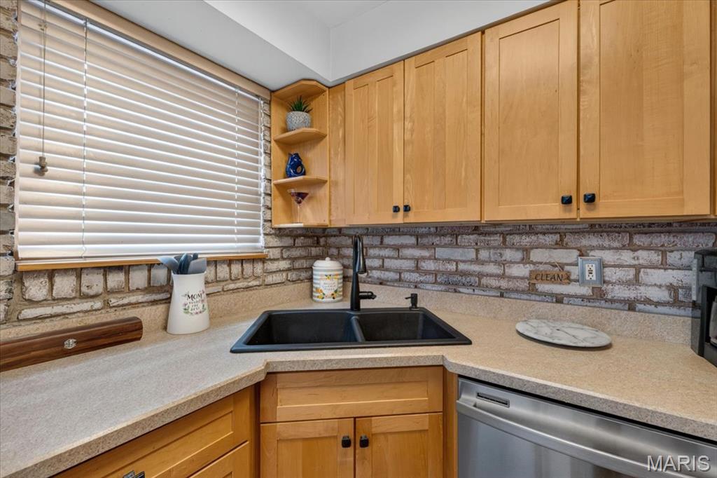 7903 Royal Arms Court Property Photo 13