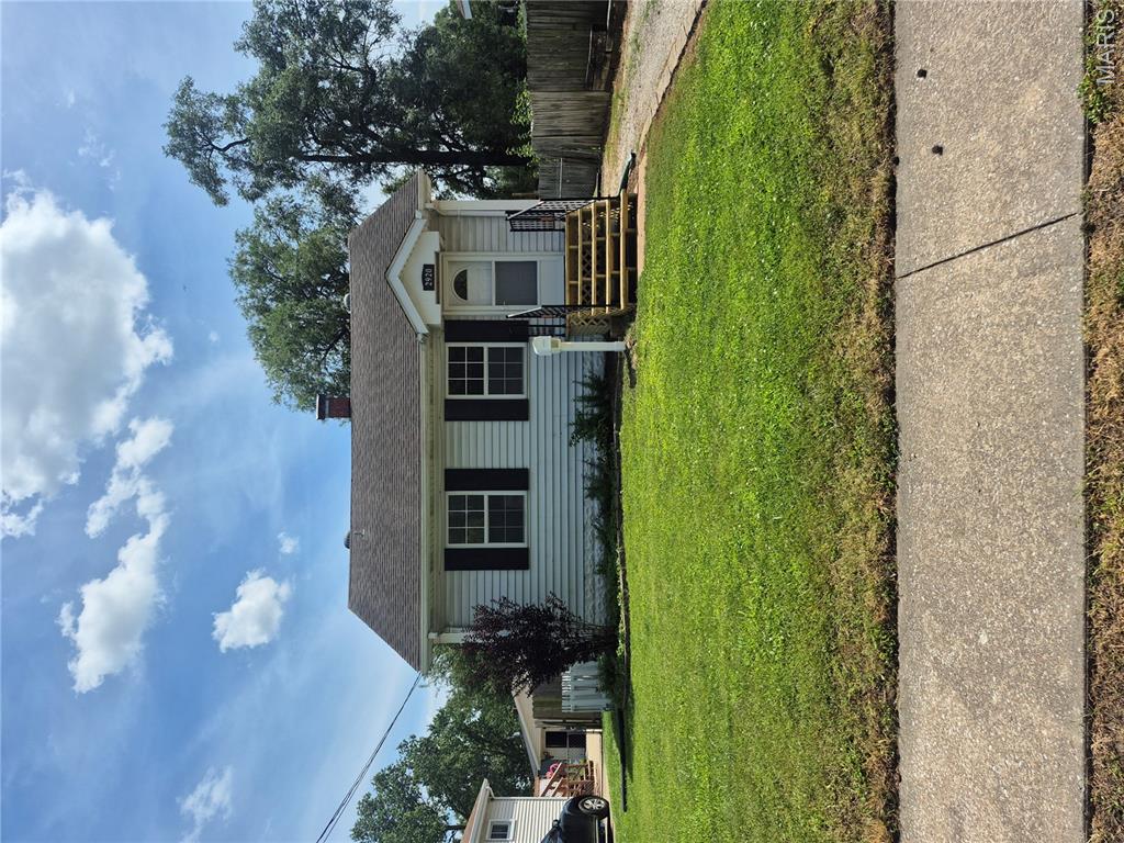 2920 Pershing Boulevard Property Photo 5