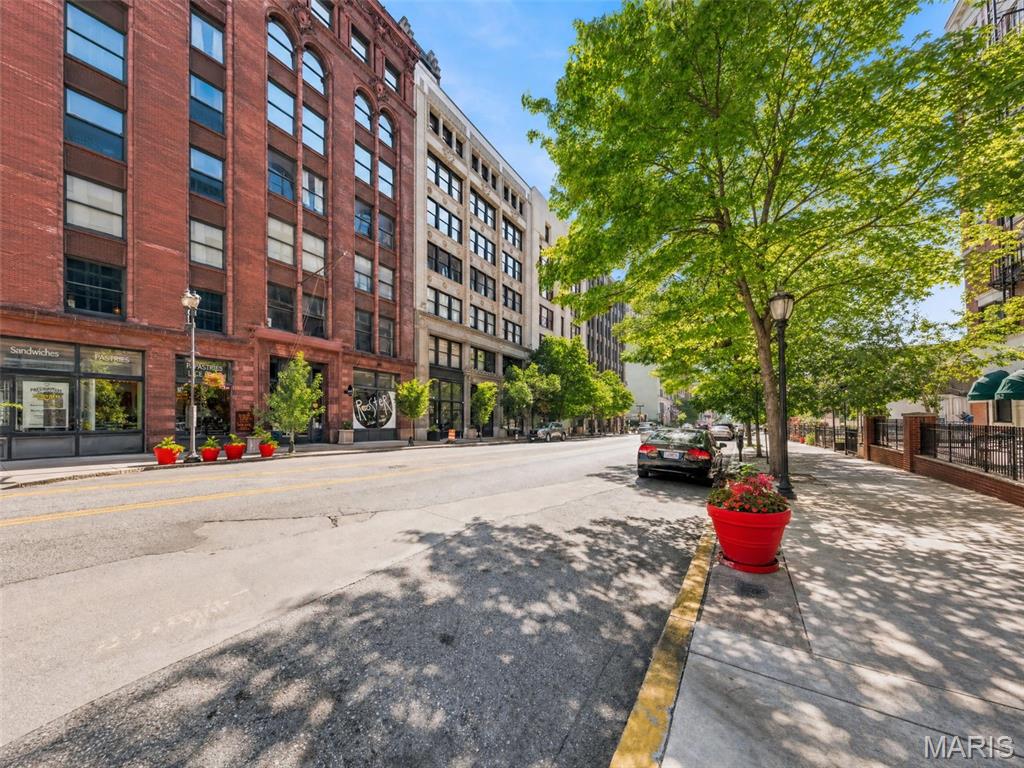 1015 Washington Avenue 407 Property Photo 2
