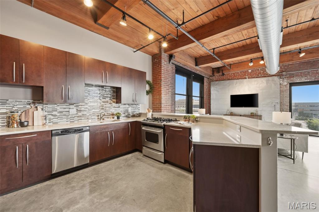 1015 Washington Avenue 407 Property Photo 13