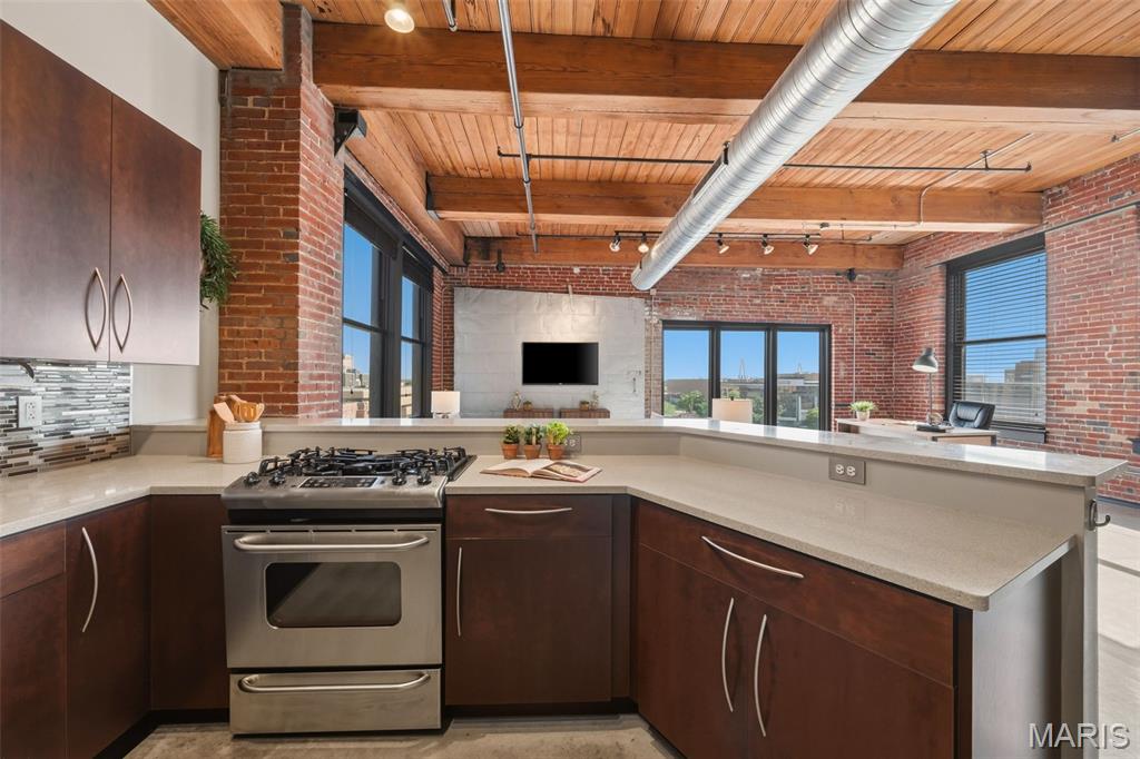 1015 Washington Avenue 407 Property Photo 17
