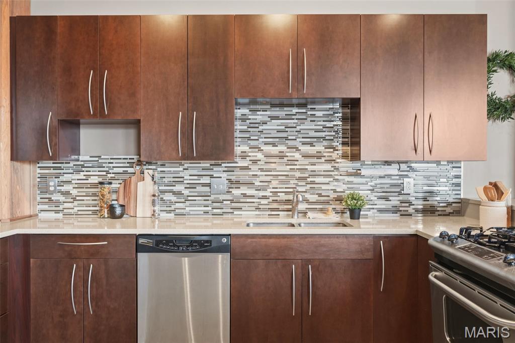 1015 Washington Avenue 407 Property Photo 18