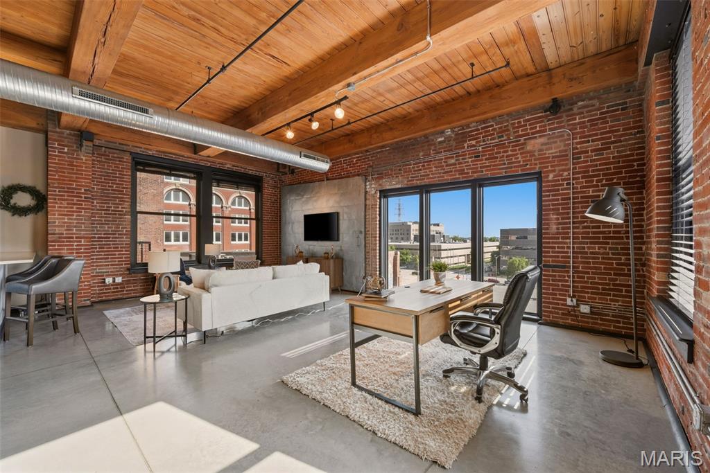 1015 Washington Avenue 407 Property Photo 25