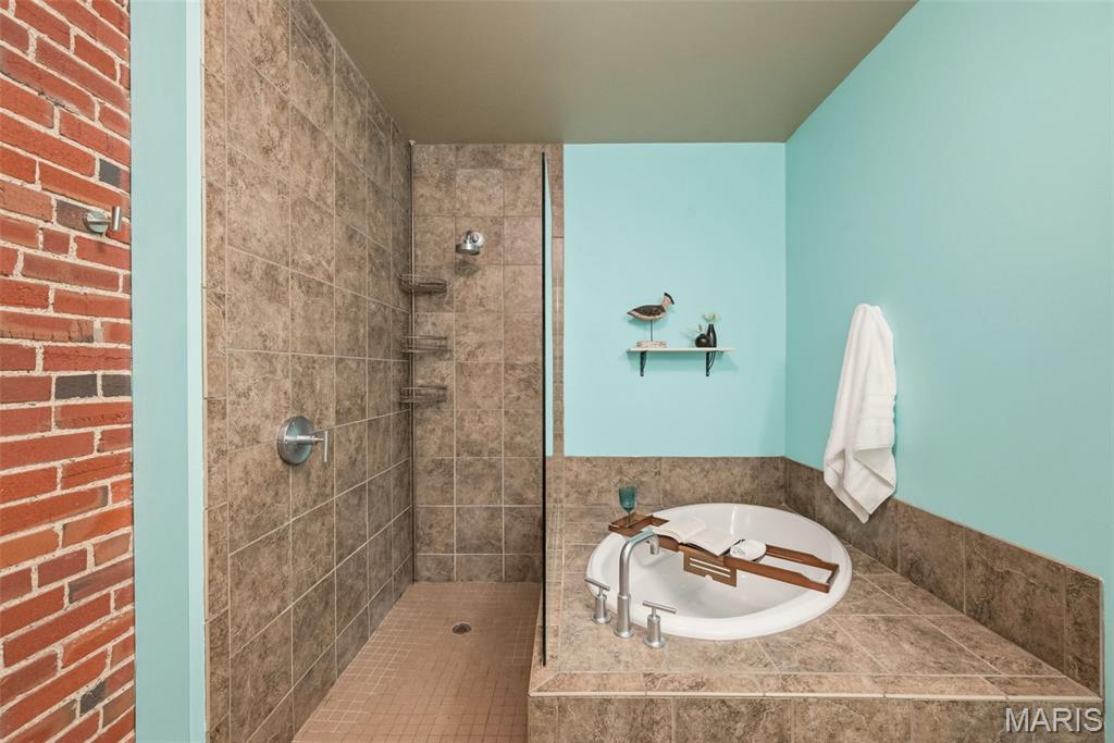 1015 Washington Avenue 407 Property Photo 32