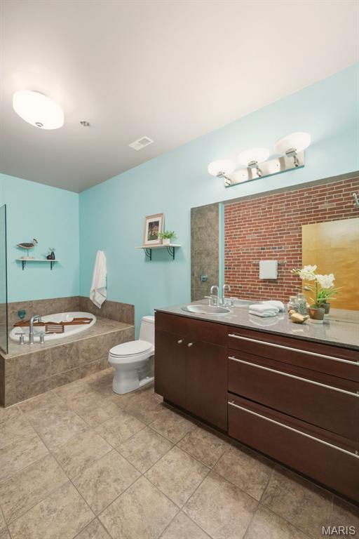 1015 Washington Avenue 407 Property Photo 33