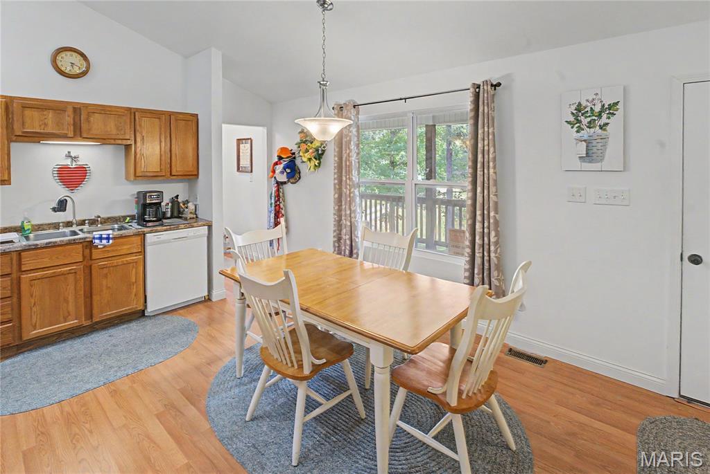 28094 Bcr 853 Property Photo 31