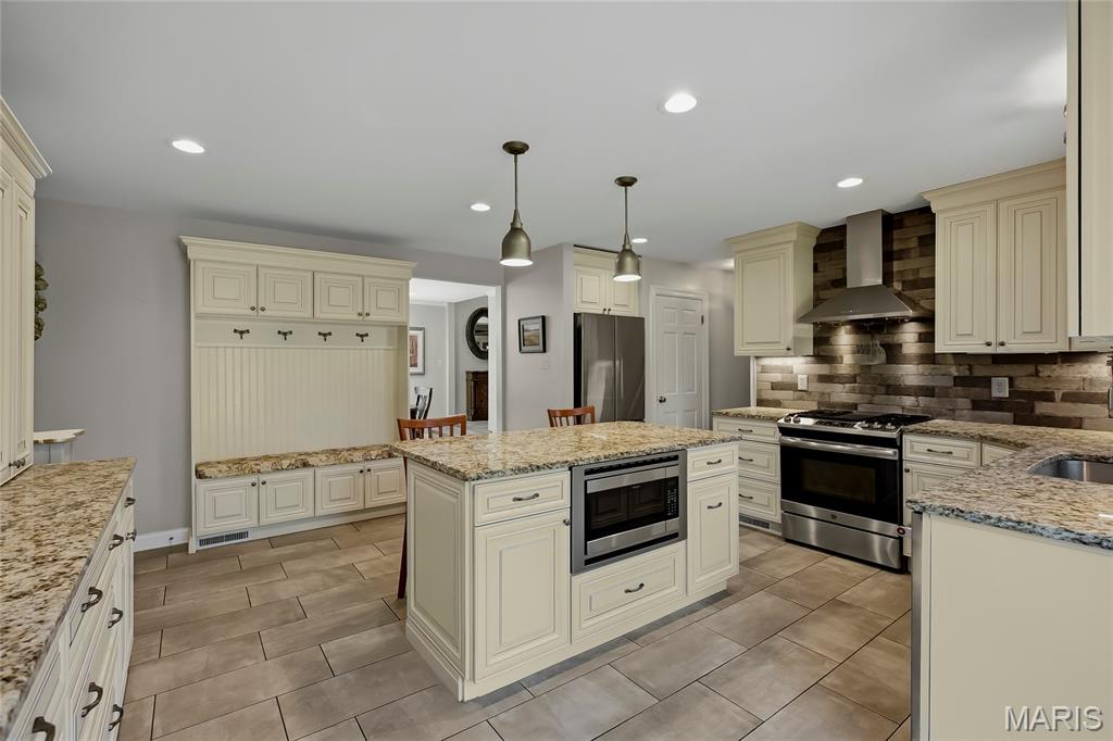 12405 Montsouris Drive Property Photo 14