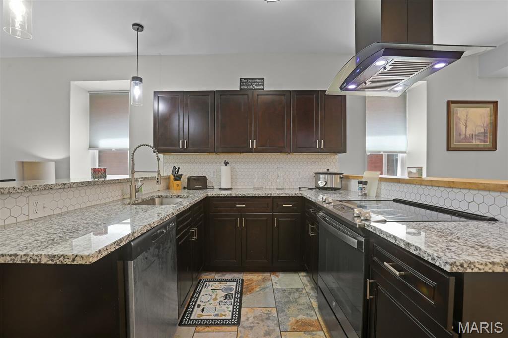 3637 S Compton Avenue Property Photo 8