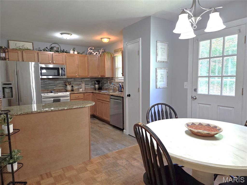 1382 Premio Drive Property Photo 3