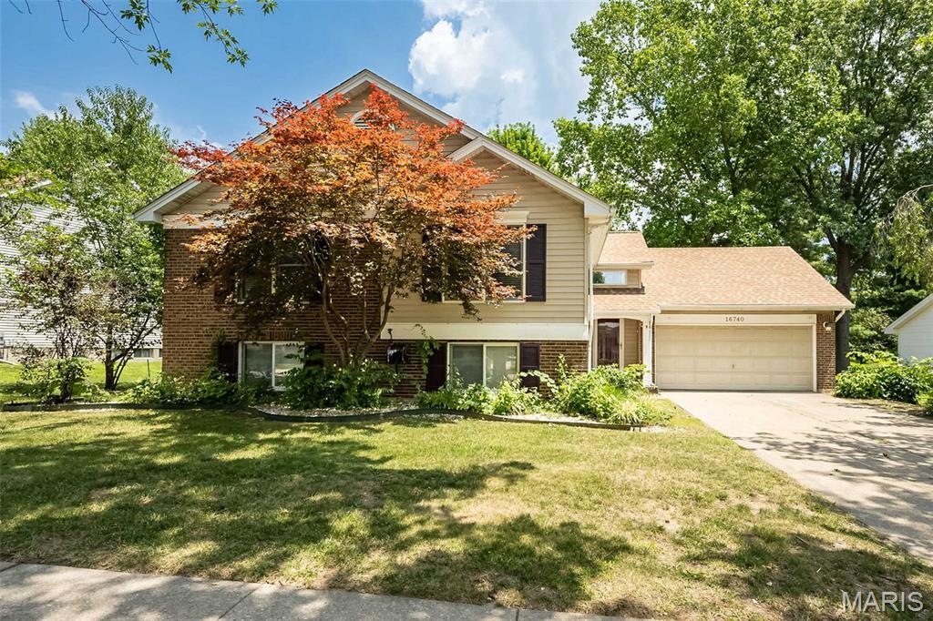 16740 N Fork Ridge Drive Property Photo 1