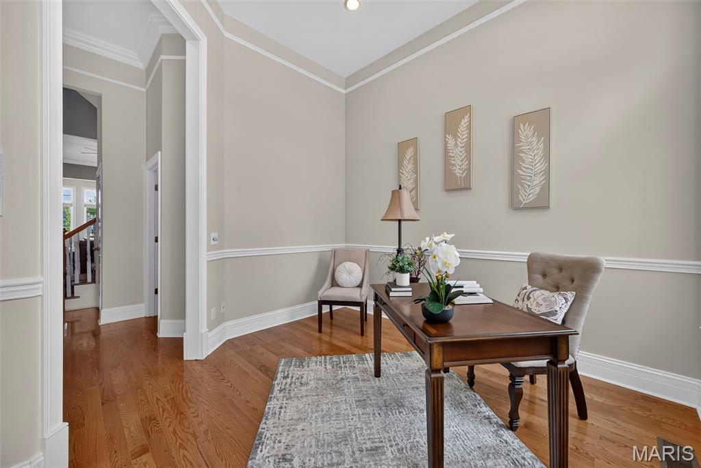 5285 Washington Place Property Photo 10