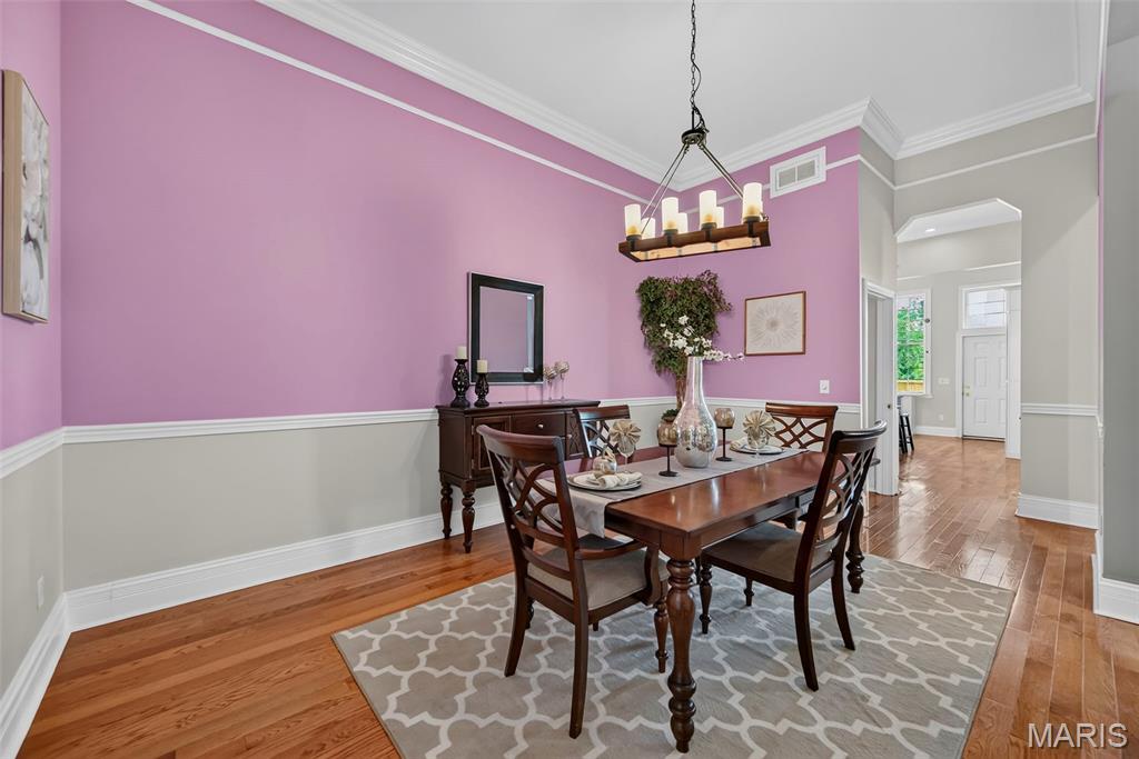 5285 Washington Place Property Photo 13