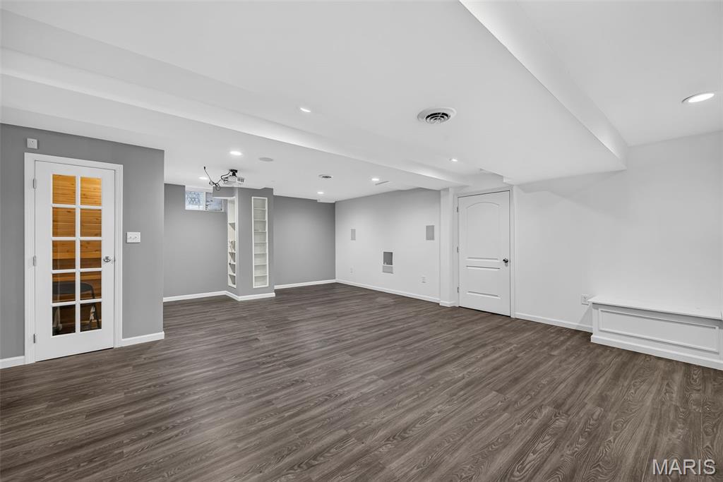 5285 Washington Place Property Photo 60