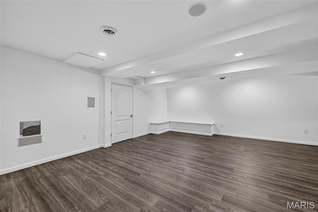 5285 Washington Place Property Photo 63