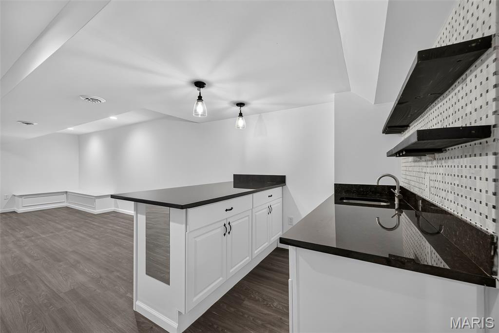 5285 Washington Place Property Photo 65