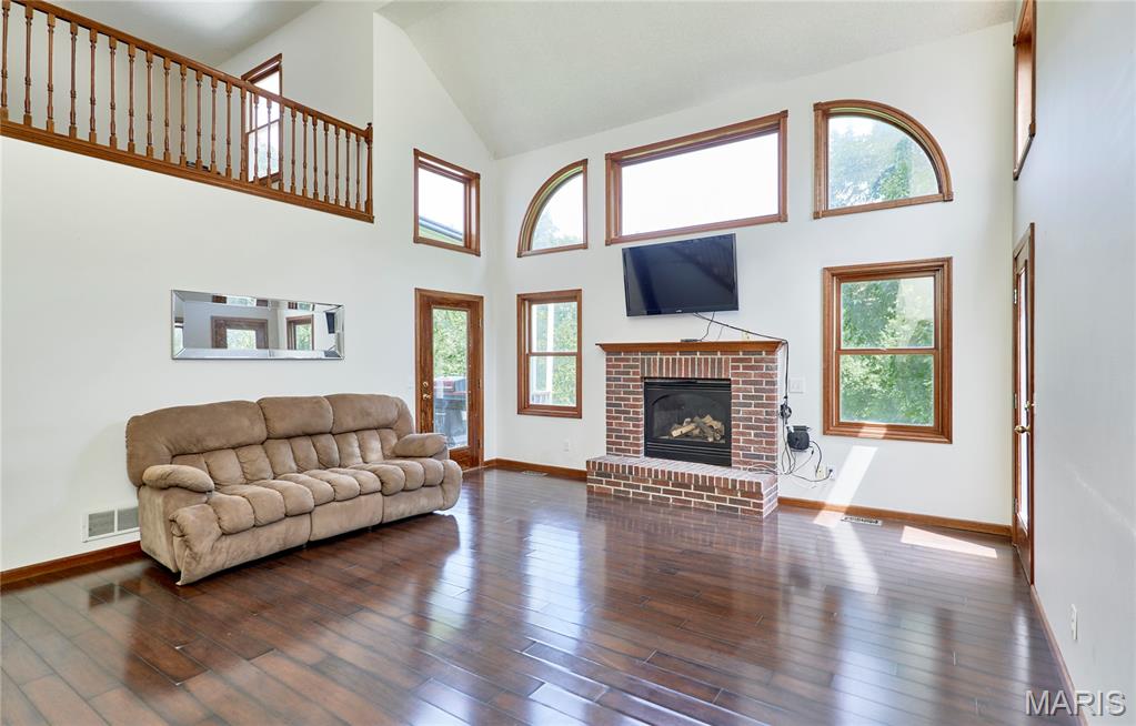301 Country View Drive Property Photo 8