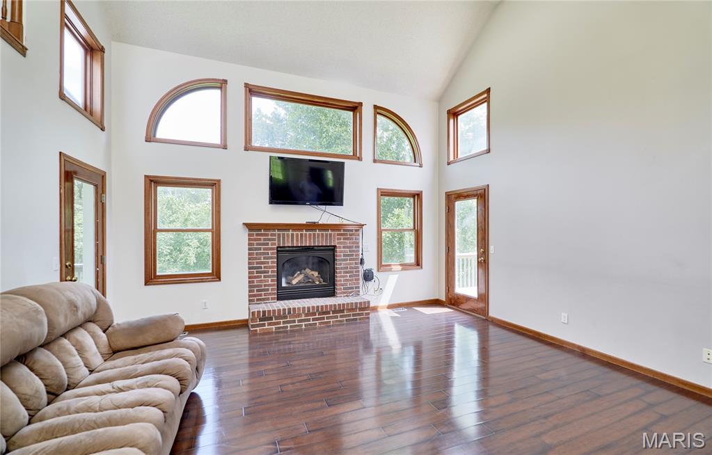 301 Country View Drive Property Photo 9