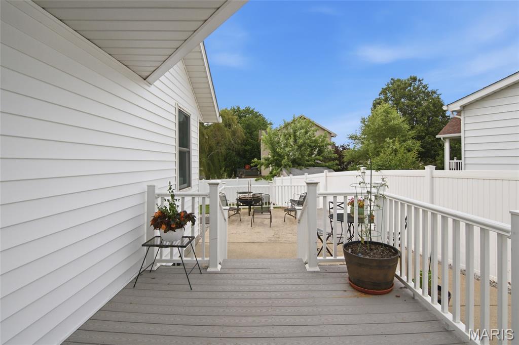 403 E Locust Street Property Photo 10