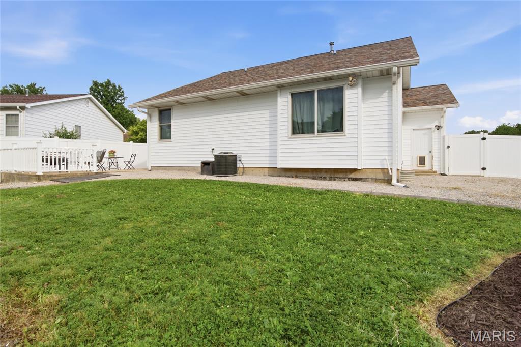 403 E Locust Street Property Photo 13