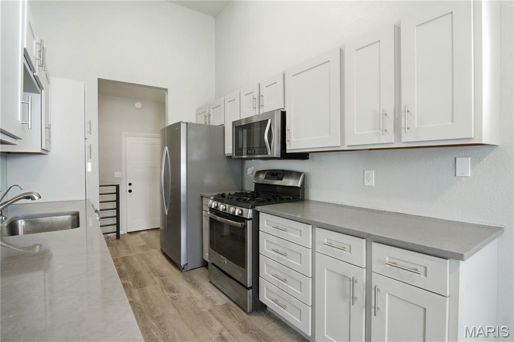403 E Locust Street Property Photo 35