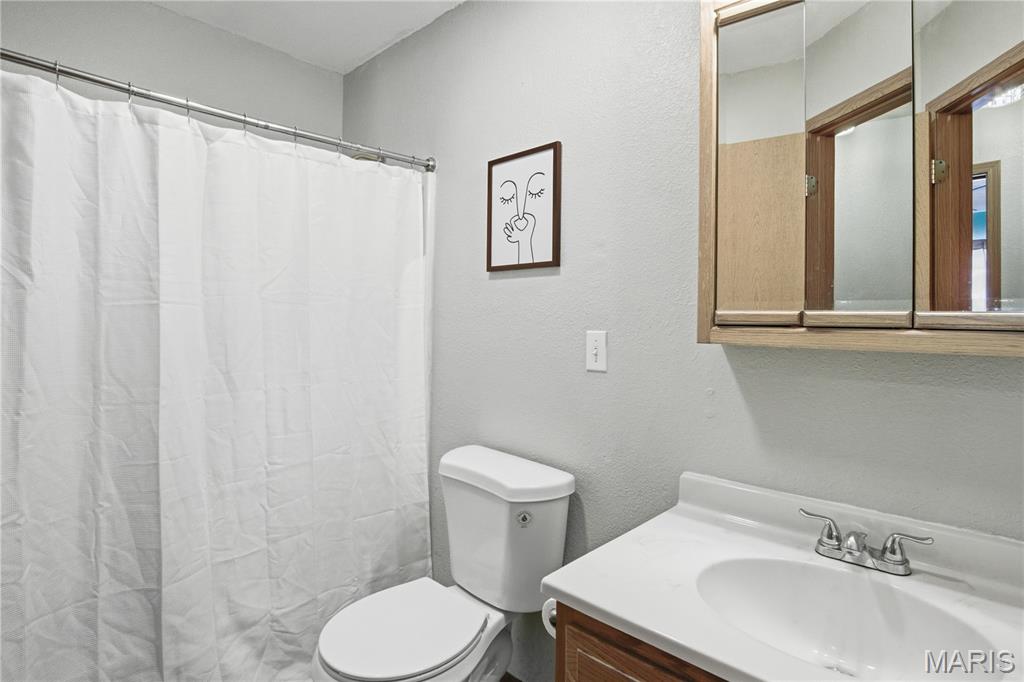 403 E Locust Street Property Photo 40