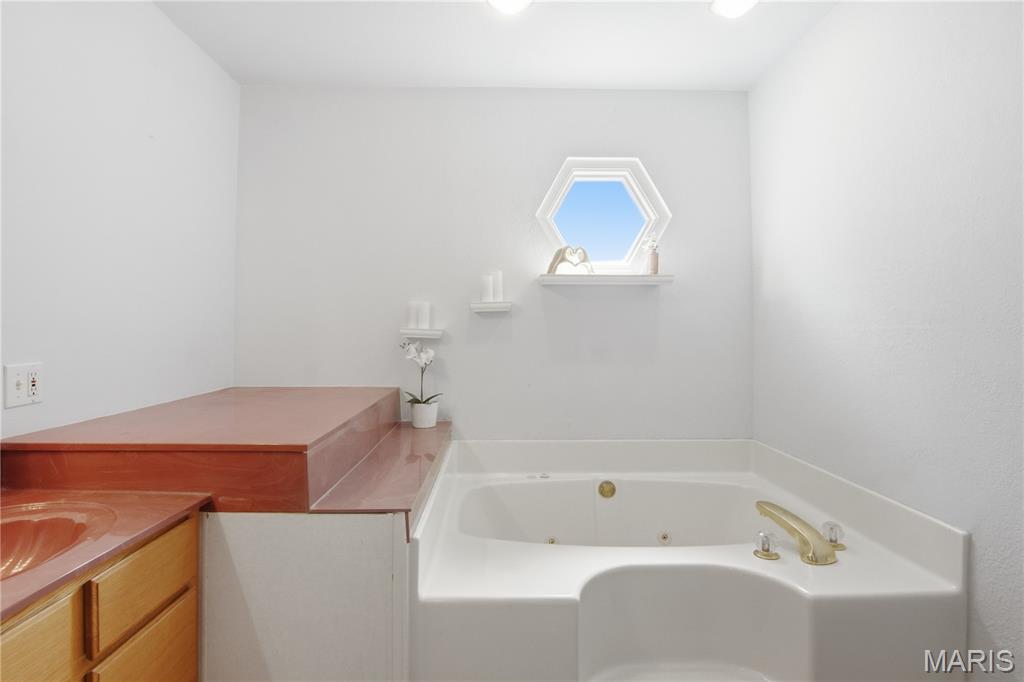 403 E Locust Street Property Photo 51