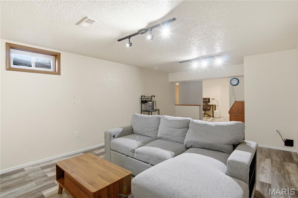 403 E Locust Street Property Photo 57