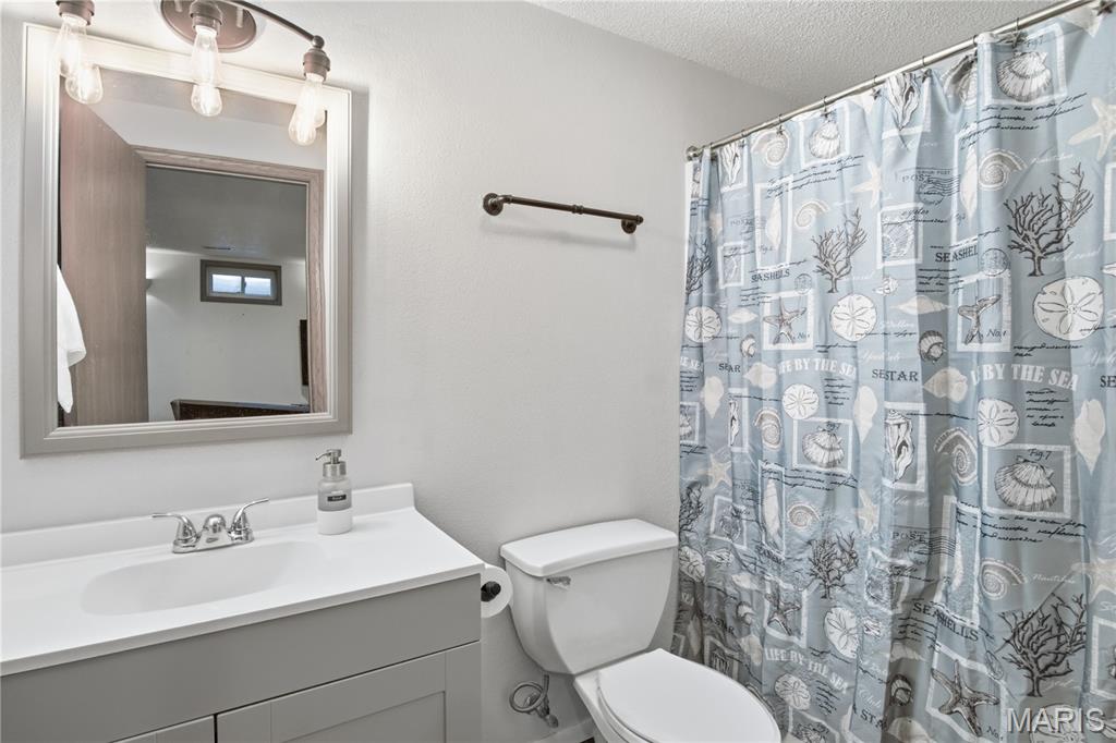 403 E Locust Street Property Photo 60