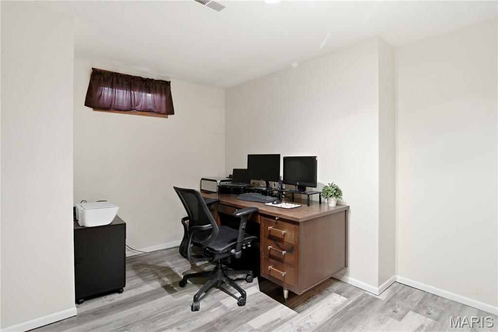 403 E Locust Street Property Photo 65