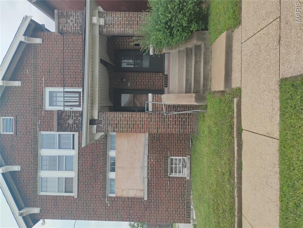 4700 Lee Avenue Property Photo 1