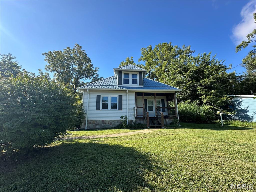 807 E 4th Street Property Photo 1
