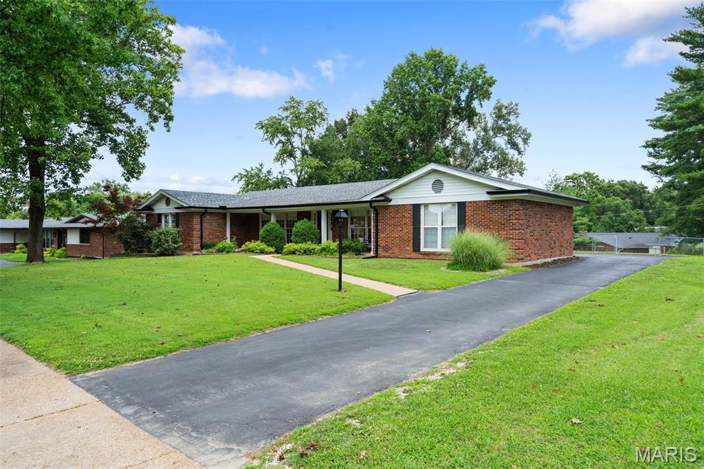 312 Diplomat Lane Property Photo 48