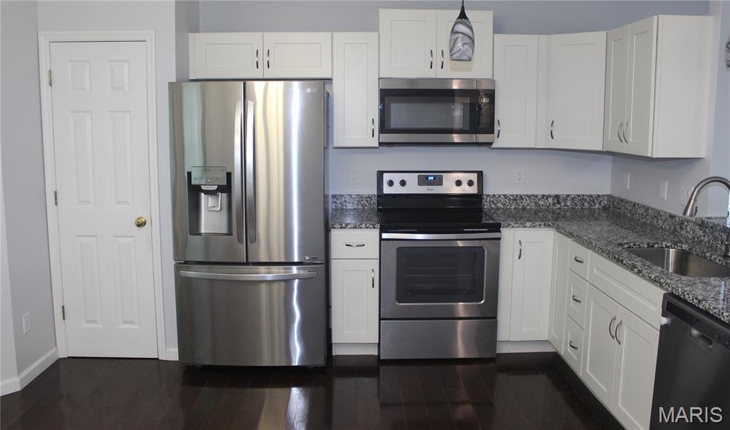 1511 Glenn Brooke Woods Circle Property Photo 4