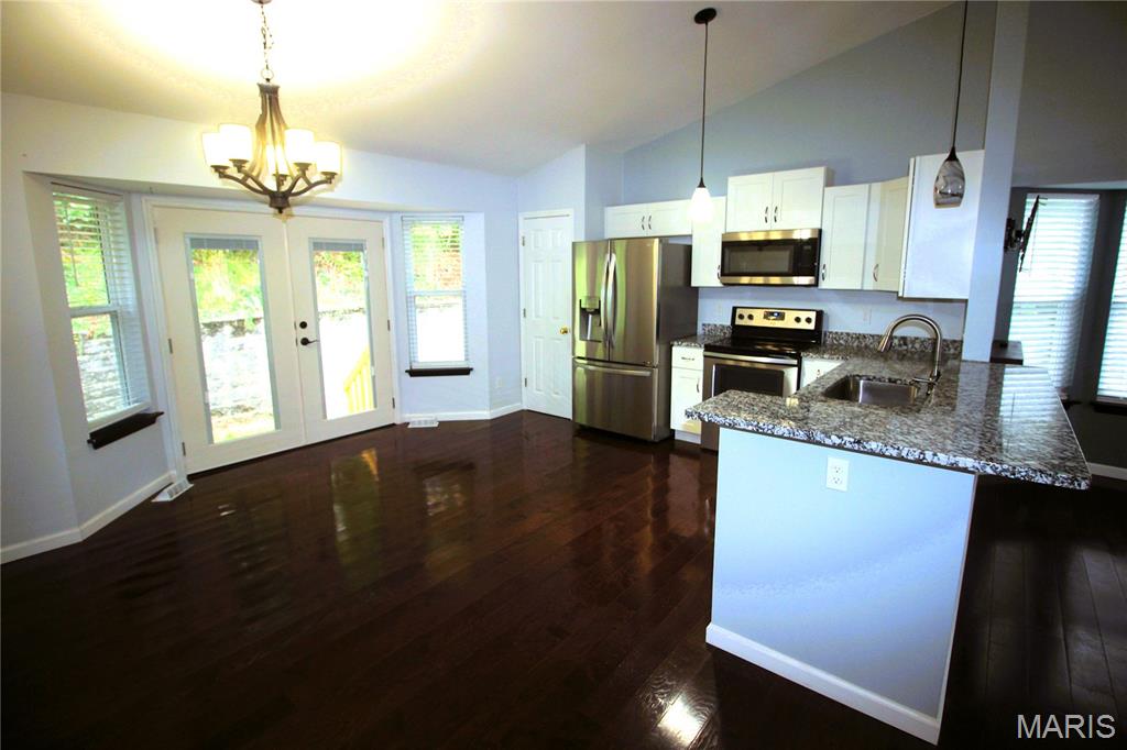 1511 Glenn Brooke Woods Circle Property Photo 5