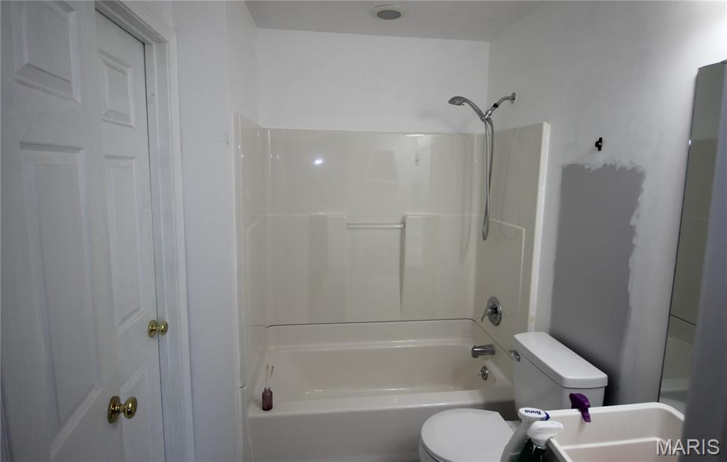 1511 Glenn Brooke Woods Circle Property Photo 13