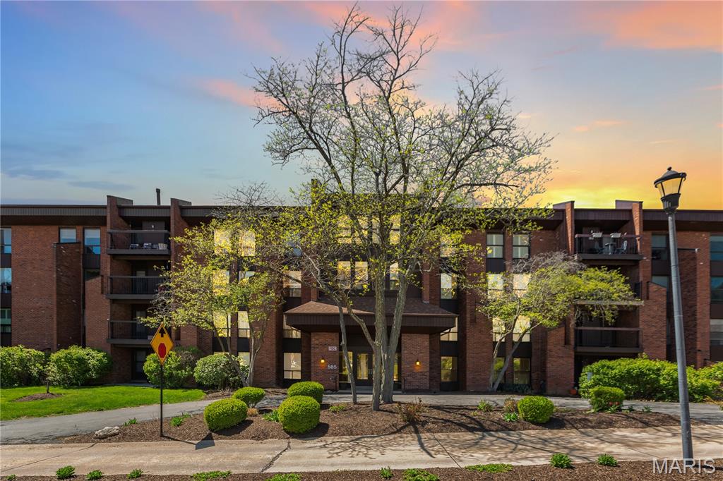 585 Coeur De Royale Drive 206