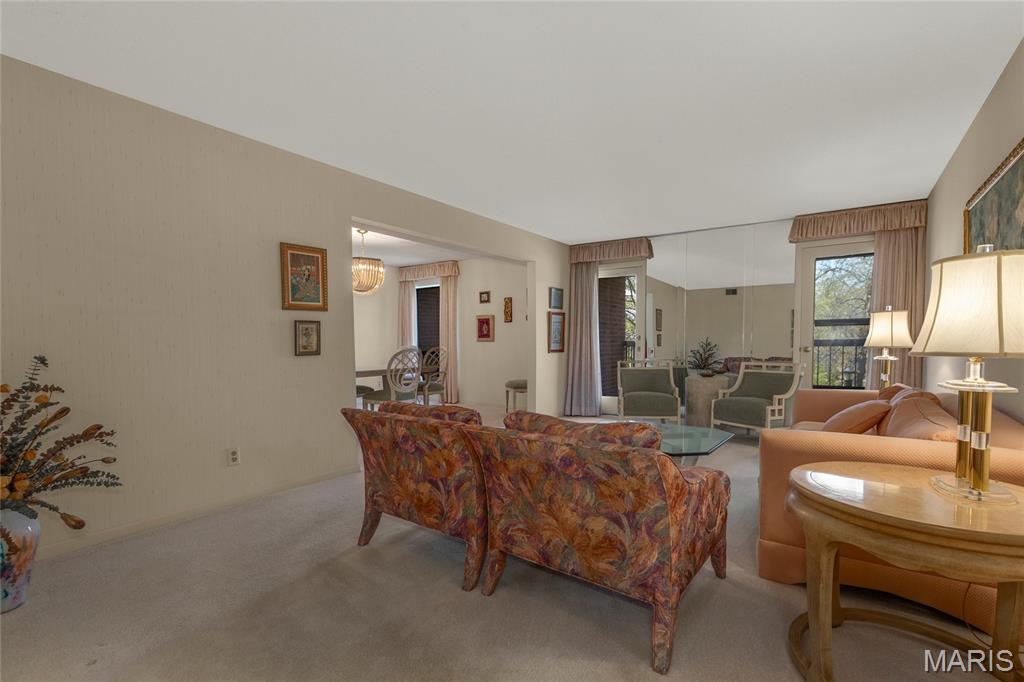 585 Coeur De Royale Drive 206 Property Photo 5