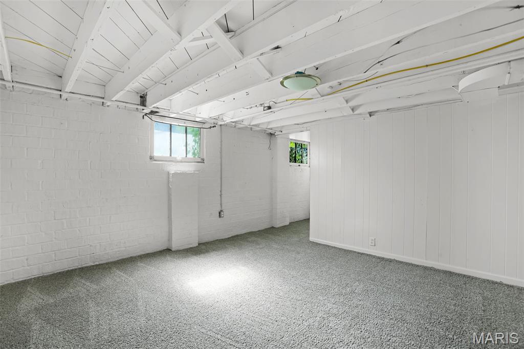8828 Powell Avenue Property Photo 24