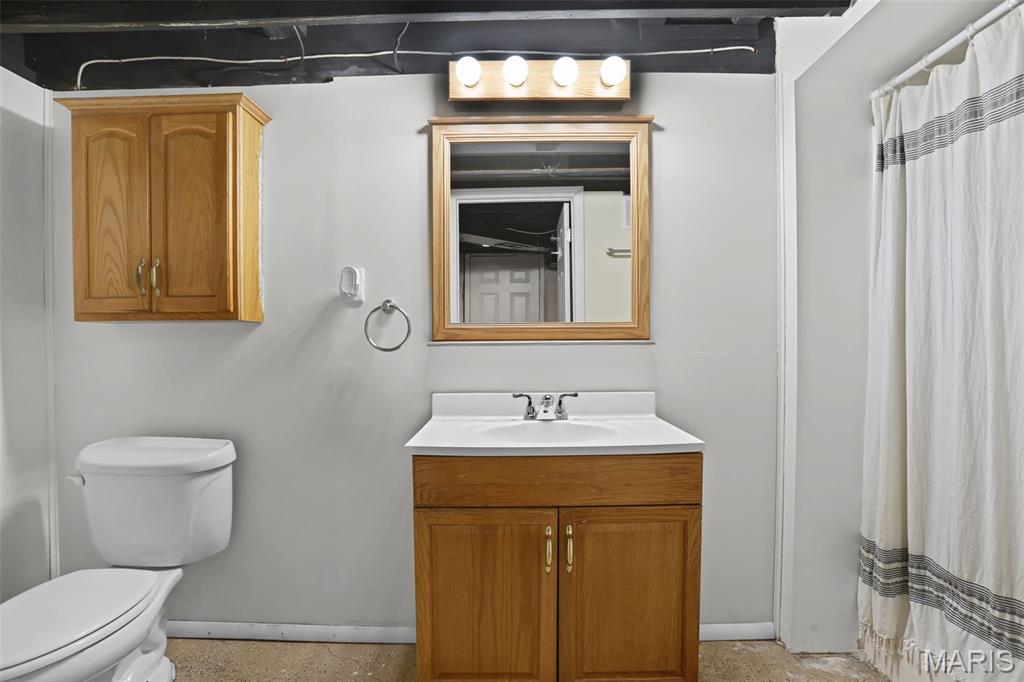 8828 Powell Avenue Property Photo 25