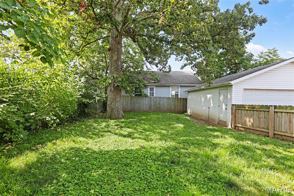 8828 Powell Avenue Property Photo 30