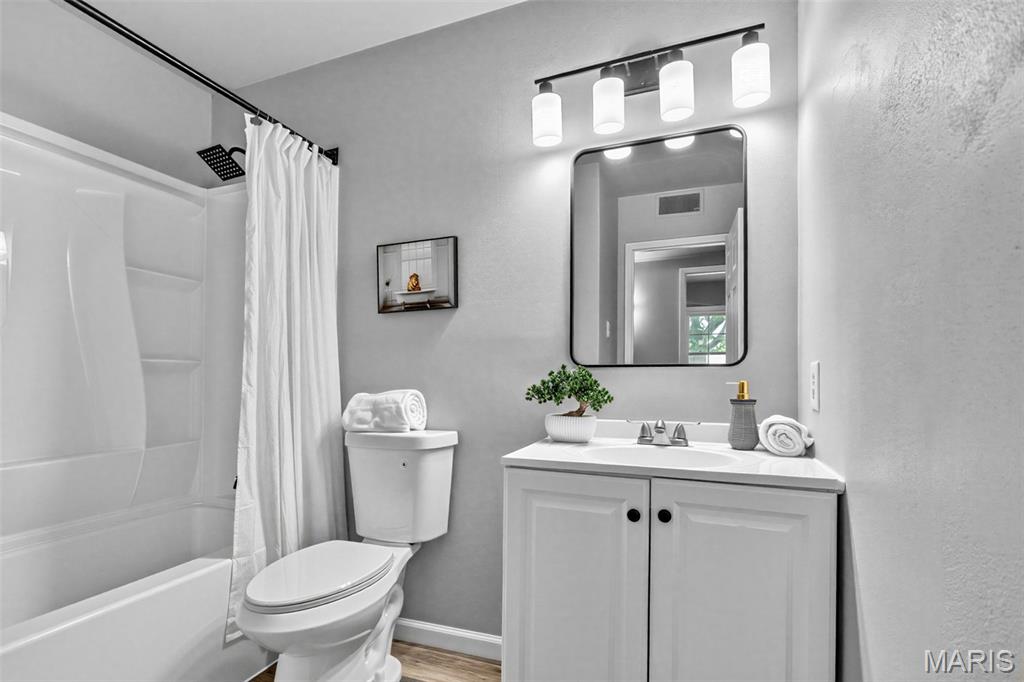 11915 Benedetta Drive Property Photo 7
