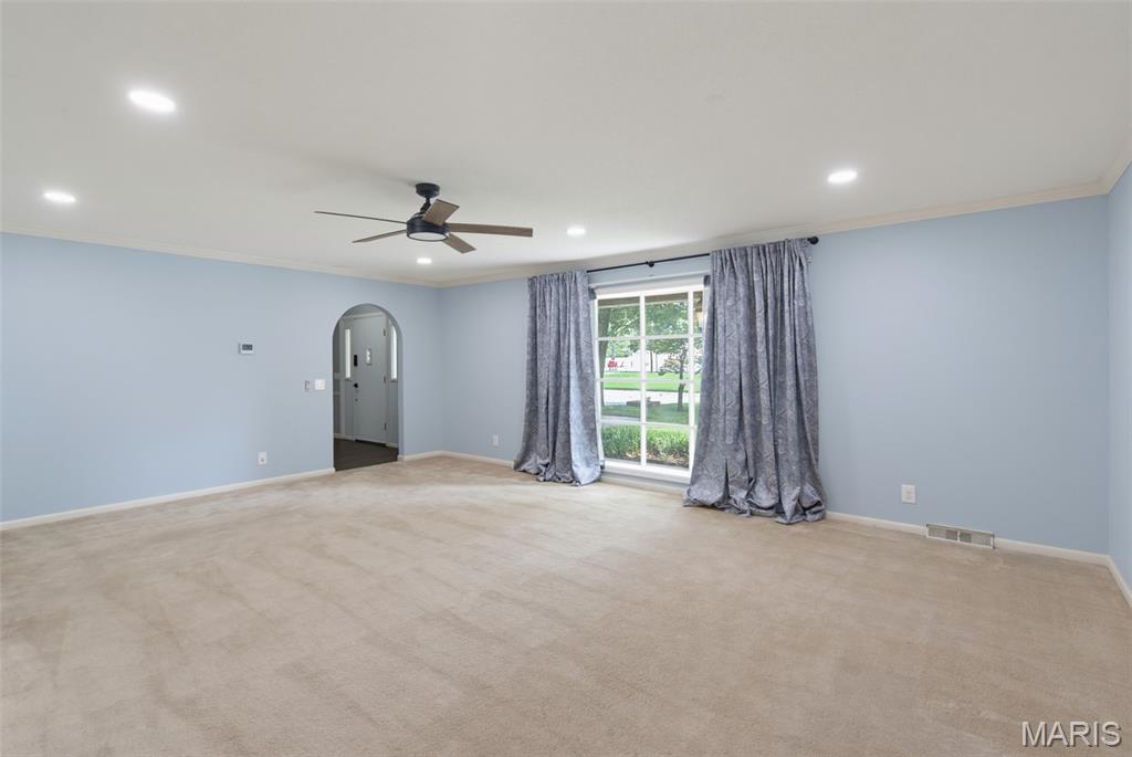 107 Summer Drive Property Photo 4