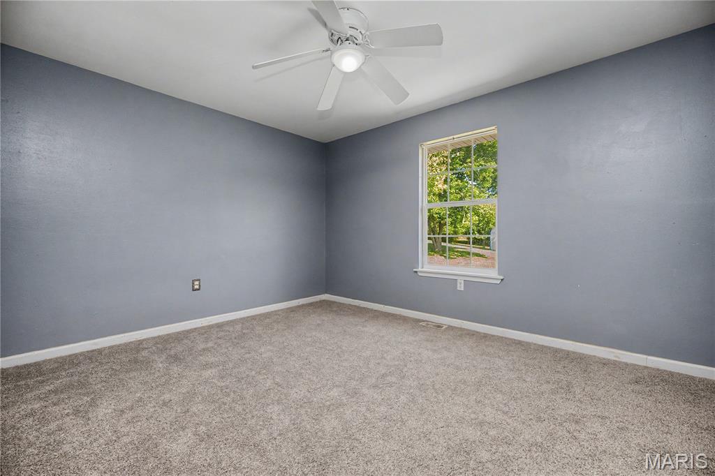 5587 Ems Road Property Photo 10