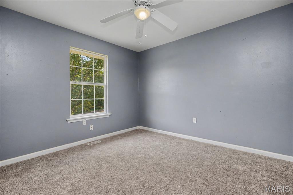 5587 Ems Road Property Photo 14