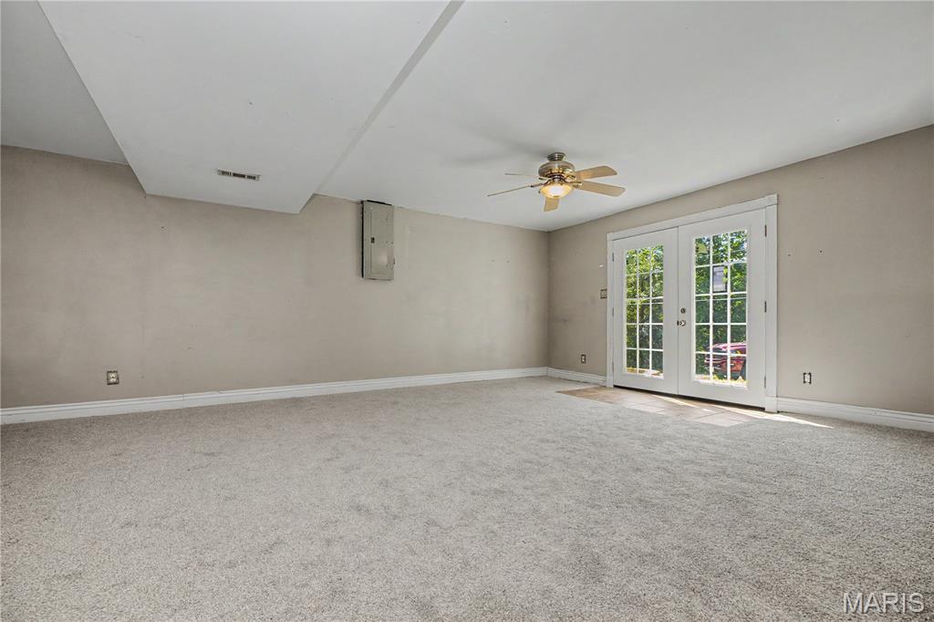 5587 Ems Road Property Photo 17